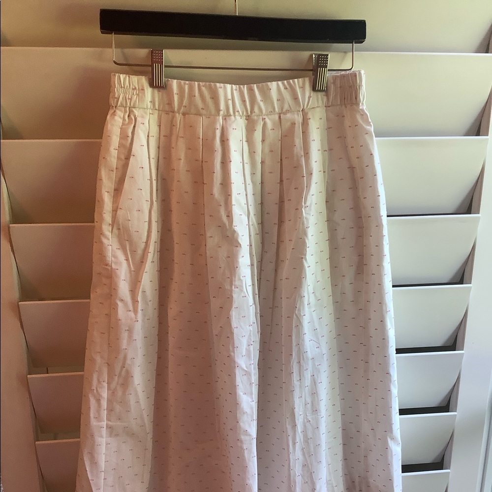 White skirt with lavender detail